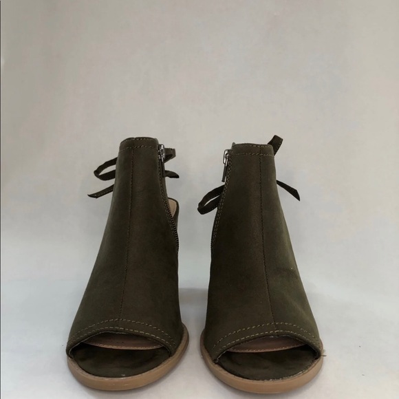 Booties - Picture 6 of 7